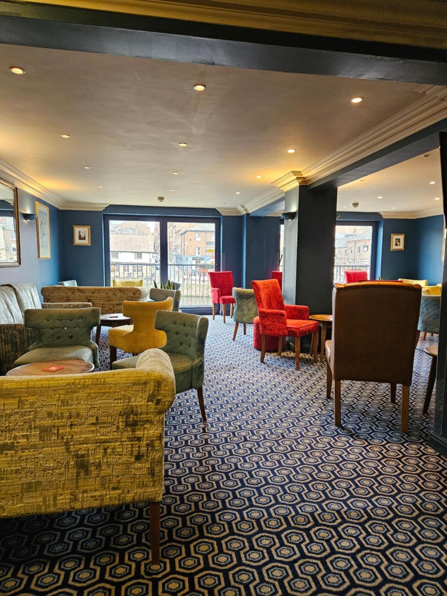 Hotel The Queens 3*