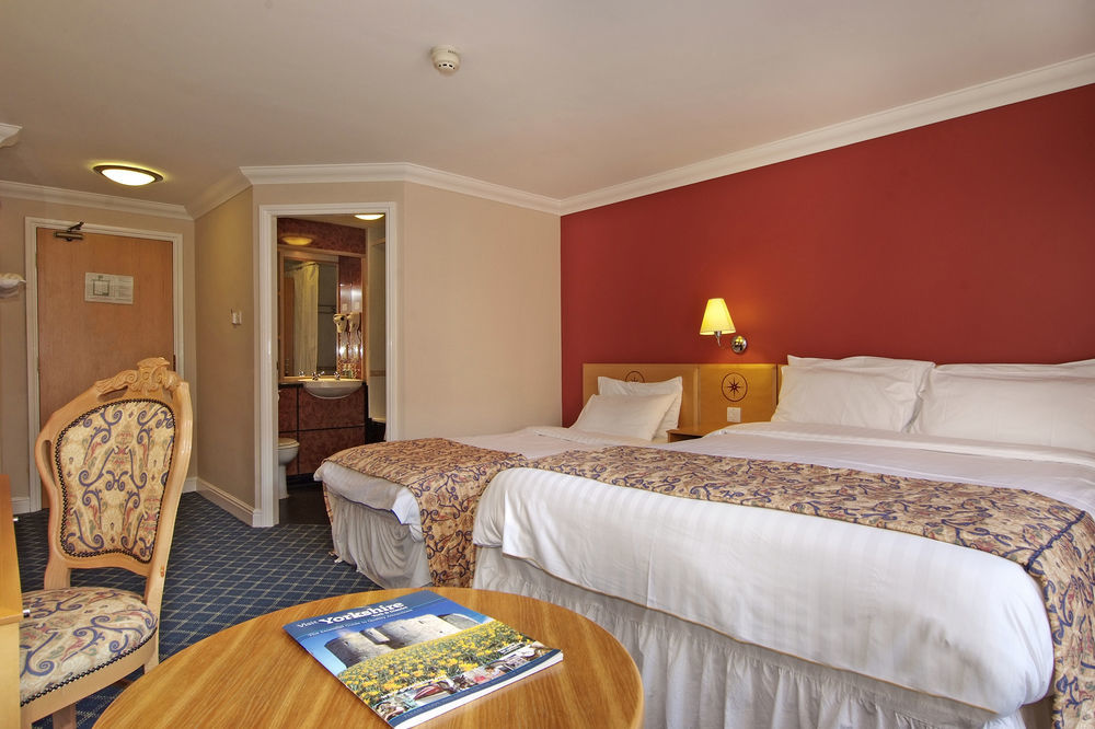 Hotel The Queens