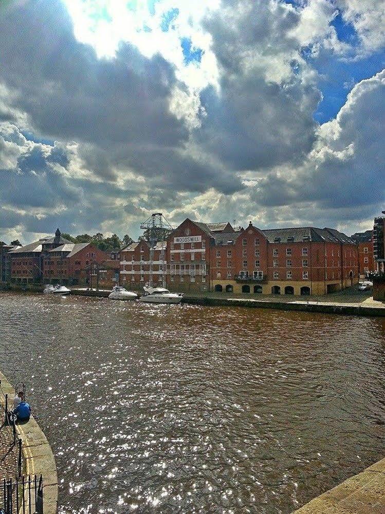 The Queens 3* York